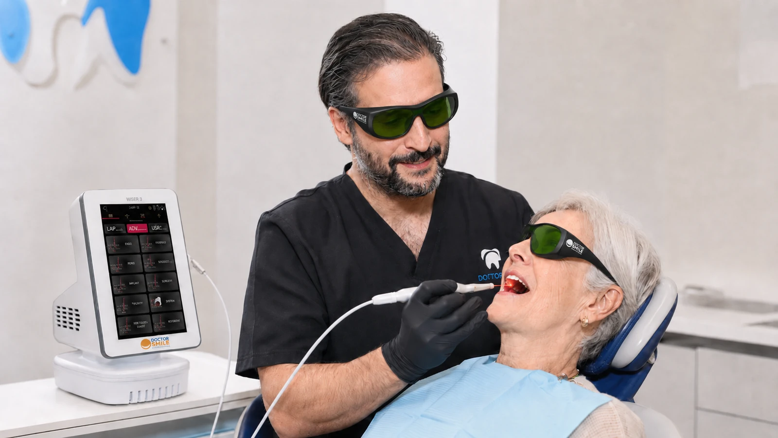 Trattamento laser dentale con laser Doctor Smile e occhiali protettivi